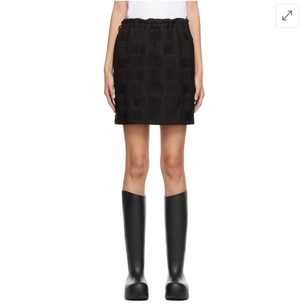 BOTTEGA VENETA| NWT
Intreccio Quilted Nylon Skirt In Fondant